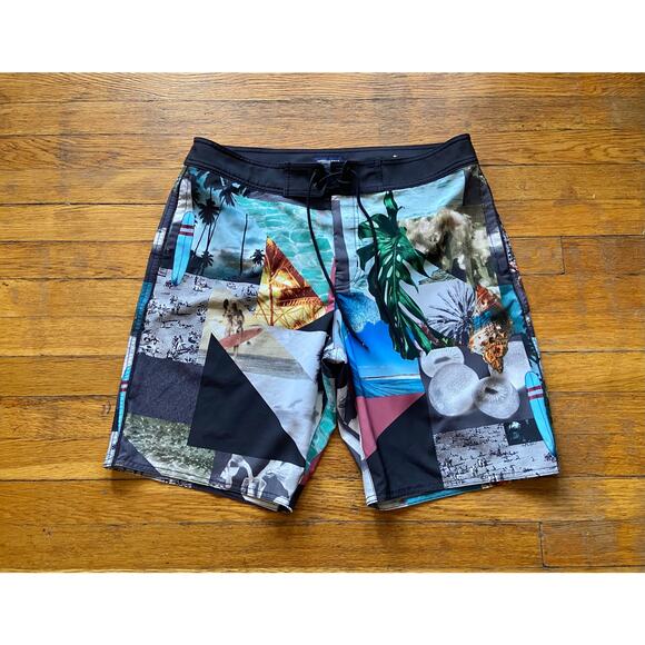 AMERICAN EAGLE Colorful Beach Themed Boardshorts sz L - Picture 1 of 12